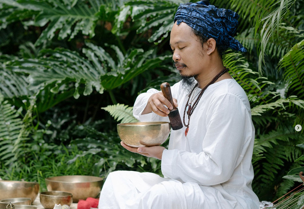 The Restorative Power of Acupressure: Reconnecting Body, Mind, and Energy